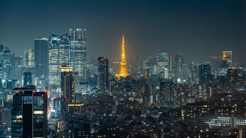 Tóquio à noite com a Tokyo Tower